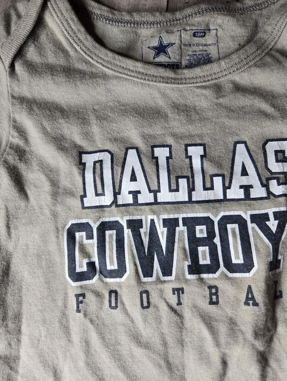 Cowboys Team Apparel Baby 18M Beige Dallas Cowboys Bodysuit